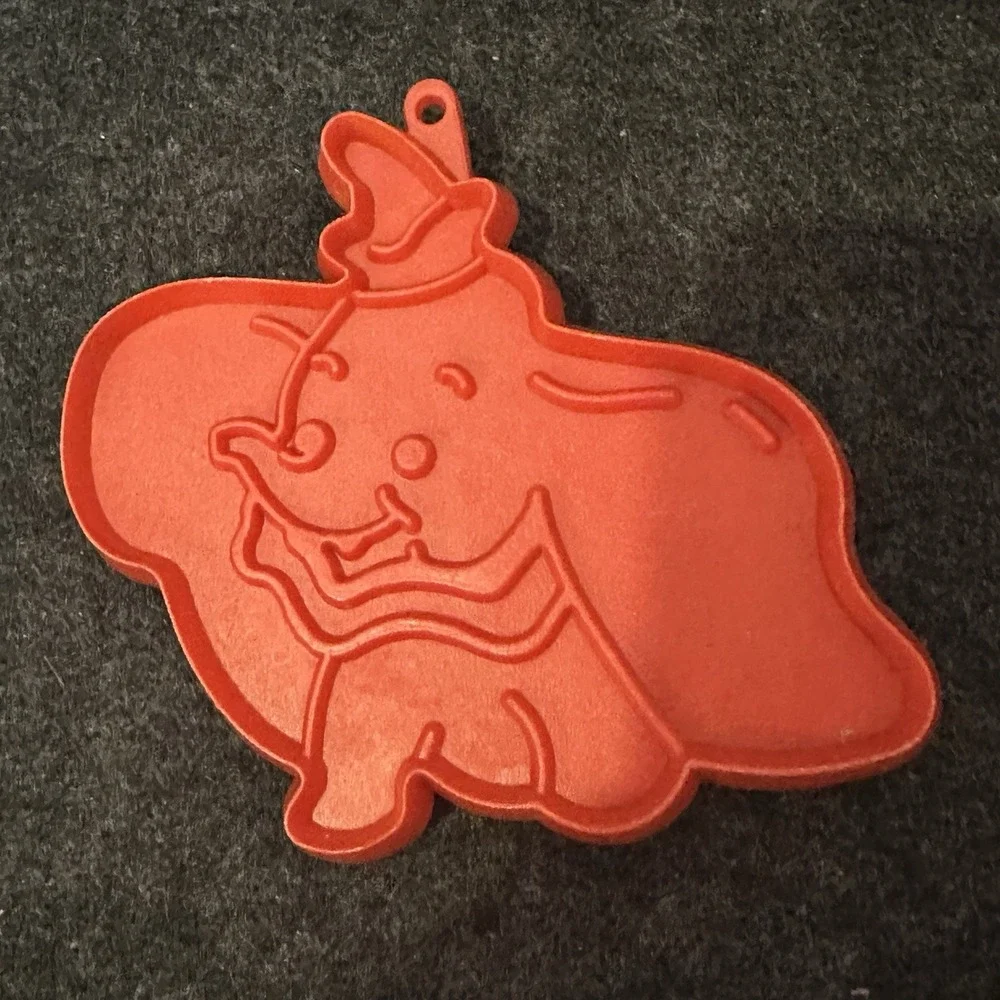 Hallmark Disney Vintage Cookie Cutter - Dumbo the Elephant Circus Movie
